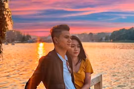 Vị hôn thê xinh như hot girl của cầu thủ Xuân Mạnh