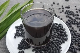 2 khung giờ vàng uống nước đỗ đen giúp chị em da đẹp dáng thon