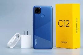 Smartphone giá rẻ sở hữu màn hình lớn, pin khỏe 