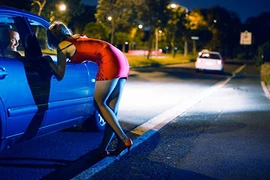 Gái gọi cao cấp ở Anh hé lộ chuyện thầm kín trong "ngành"