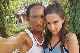 Đột kích nơi "người rừng" Thái Lan gạ gẫm cô gái phương Tây xinh đẹp