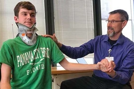 Vụ tai nạn hy hữu khiến người đàn ông "đứt đầu từ bên trong"