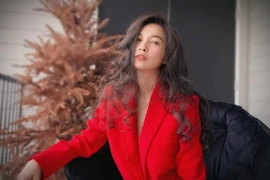 Hiền Thục bật khóc khi nghe những bình luận trái chiều của anti-fan