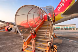 Bất an với đồng lương sau dịch