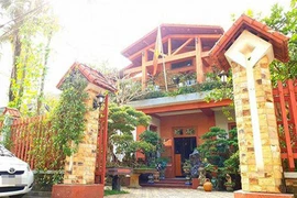 Đời tư kín bưng, Văn Anh giờ mới lộ bí mật căn nhà ngập đồ cổ