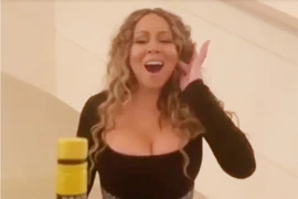 Mariah Carey dùng giọng hát mở nắp chai hút hàng triệu lượt xem