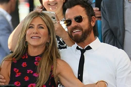 Jennifer Aniston bị nghi ngờ chưa từng đăng ký kết hôn với chồng cũ