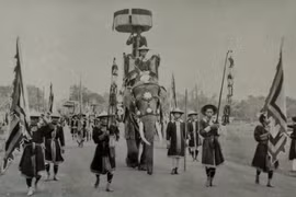 Vua chúa nước Việt: Cưỡi voi, đi ngựa, hay ngồi thuyền?