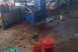 Nữ tiểu thương Tiền Giang bị người tình đâm gục tại chợ