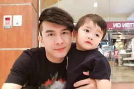 Đan Trường khoe con trai Thiên Từ “chuẩn bản sao của bố"
