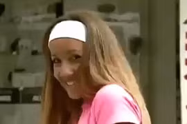 Video: Cái kết "muốn độn thổ" của các quý ông mê gái đẹp