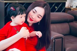 Đặng Thu Thảo khoe quà "khủng" của con gái dịp sinh nhật khiến fan ghen tỵ