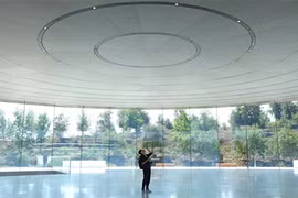 Những bí mật đầy bất ngờ bên trong khán phòng Steve Jobs Theater