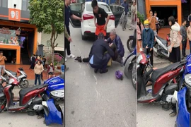Video: Xe máy “dính chặt“ vào đầu taxi sau va chạm, 3 cô gái bị thương