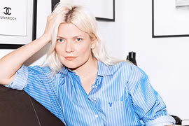 Stylist cho người nổi tiếng: Sự thật kém hào nhoáng