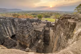 Truyền thuyết ngôi đền ở Ấn Độ được xây từ một khối đá khổng lồ