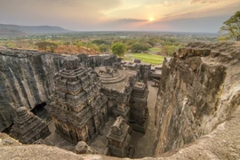 Truyền thuyết ngôi đền ở Ấn Độ được xây từ một khối đá khổng lồ