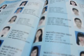 Tân cử nhân ĐH Kinh tế TP.HCM bức xúc vì bị lộ thông tin trên mạng