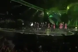 Video: Châu Nhuận Phát bất ngờ nhảy theo điệu Gangnam Style