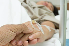 Nỗi khổ của người sinh mổ: Đau đớn trăm đường 