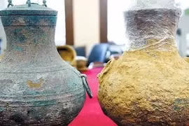 Tìm được bình cổ TQ có thể chứa rượu quý tộc 2.000 năm tuổi