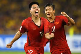 Phạm Đức Huy mời cả đội nữ Việt Nam đi ăn bún