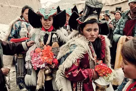 Vùng đất nơi phụ nữ phải "yêu" đủ 20 người đàn ông mới được lấy chồng