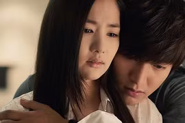 Vợ chết lặng khi nhận được đoạn video mát mẻ của chồng