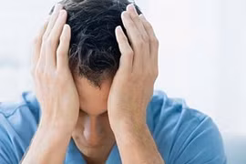 Cụ ông 70 tuổi đi khám rối loạn cương dương vì ham muốn quá độ