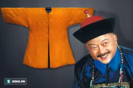 Hòa Thân sung sướng khoe Kỷ Hiểu Lam được vua ban cho "áo miễn tội chết”