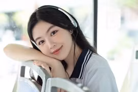 Lọ Lem đăng ảnh, MC Quyền Linh phản ứng thế nào mà được khen?