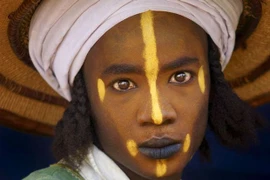 Cuộc sống của bộ tộc luôn tự coi mình đẹp nhất hành tinh