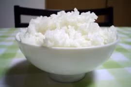 Bữa cơm cho người mẹ mới sinh khiến nhiều chị em xót xa