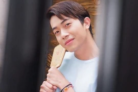 Streamer trở thành cá nhân thứ hai tại Việt Nam đạt nút Kim cương YouTube