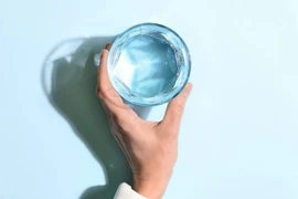 Dấu hiệu cho thấy bạn uống quá nhiều nước