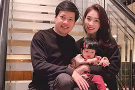 Đặng Thu Thảo khoe ảnh hạnh phúc cùng gia đình chúc mừng năm mới