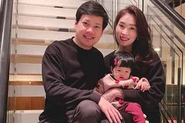 Đặng Thu Thảo khoe ảnh hạnh phúc cùng gia đình chúc mừng năm mới