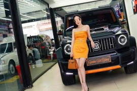 Mỹ nhân Việt đầu năm được chồng tặng hẳn siêu xe 13 tỷ