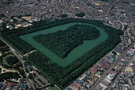 Những lăng mộ hình ổ khóa chỉ dành cho quý tộc Nhật Bản