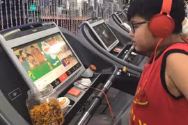 Cậu bé lười biếng khiến dân mạng cười ngất vì hành động này