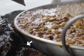 Video: Món thịt bò hầm liên tục suốt 45 năm hút khách ở Thái Lan