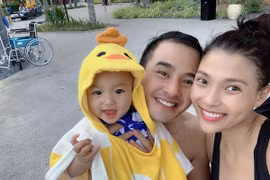 Vợ chồng Lương Thế Thành khoe quả đầu đáng yêu của con trai
