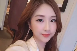 Hot girl nổi tiếng trong giới trẻ Việt bất ngờ theo chồng bỏ cuộc chơi