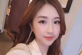 Hot girl nổi tiếng trong giới trẻ Việt bất ngờ theo chồng bỏ cuộc chơi