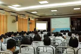 Mắt có đốm trắng ở đồng tử có nguy hiểm không?
