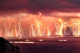 Vùng đất bị "trời hành": Một năm 260 ngày, một đêm 10h sét đánh trắng trời