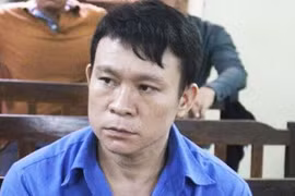 Mang án 4 năm tù vì giúp các "quý bà" cài phần mềm nghe lén