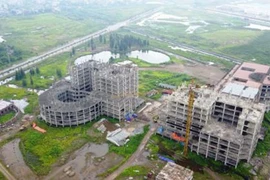 Dự án bệnh viện 700 tỷ bỏ hoang: Trời ơi, phí quá...