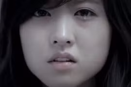 Điều gì xảy ra với cơ thể khi bạn rơi lệ?