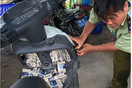Lật tẩy chiêu cực hiểm giới buôn lậu thuốc lá dùng mùa cao điểm